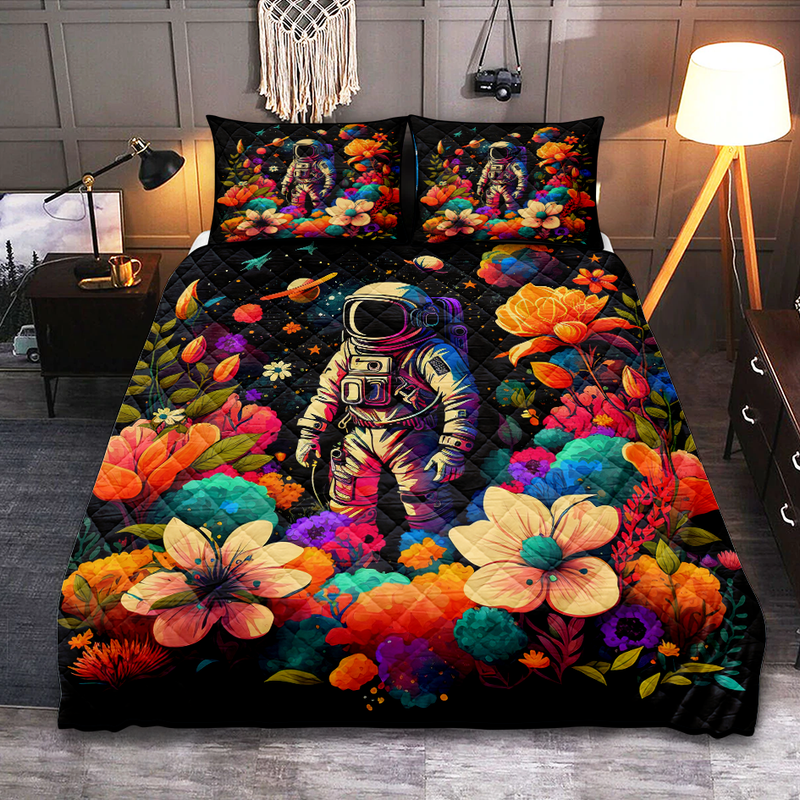 Astronaut Flower Quilt Bed Sets